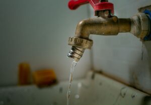 The Ultimate Guide to Faucet Repair vs Replacement